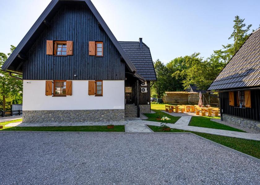 Lika-Senj Plitvicka Jezera Exterior view