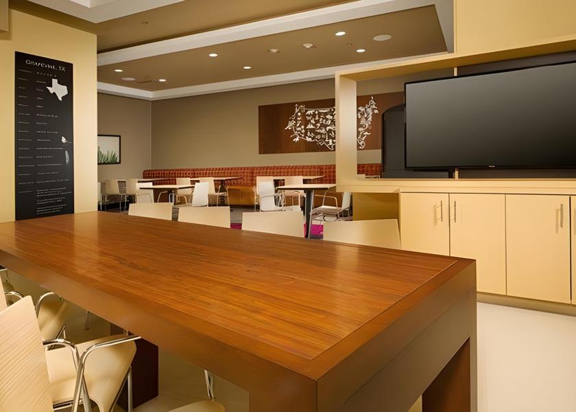 Texas Grapevine Interior view