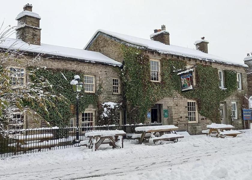 England Hawes Exterior view