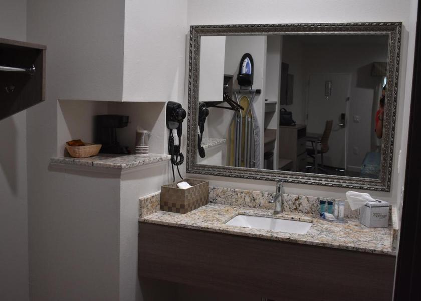 Texas Humble Bathroom