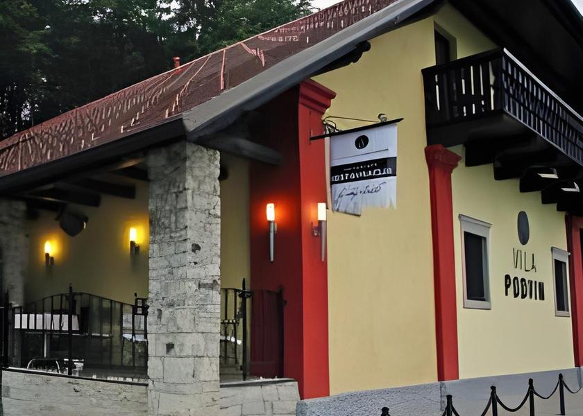  Radovljica Exterior view