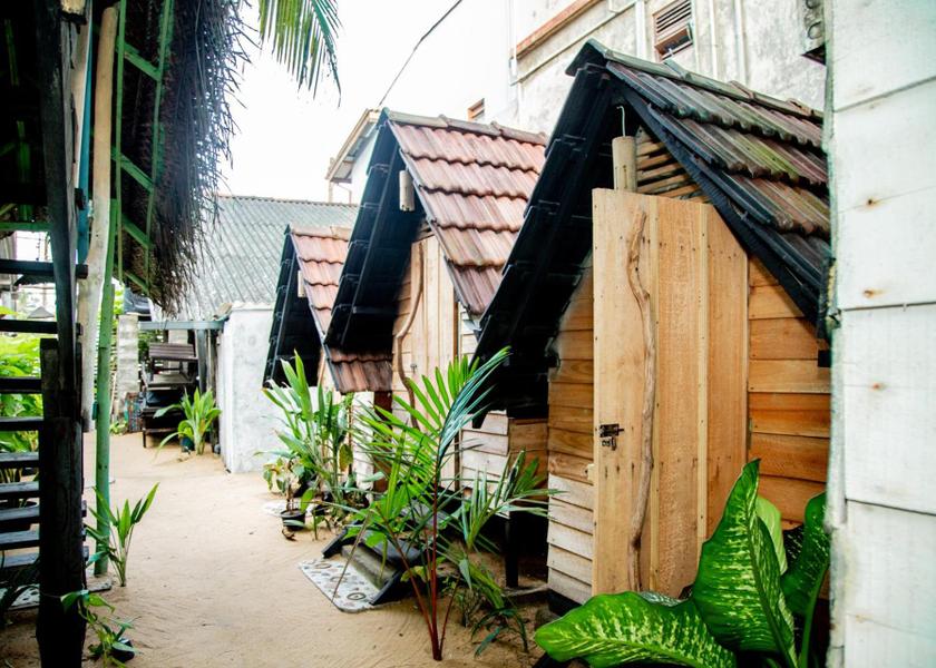 Southern Province Boossa Hotel Exterior