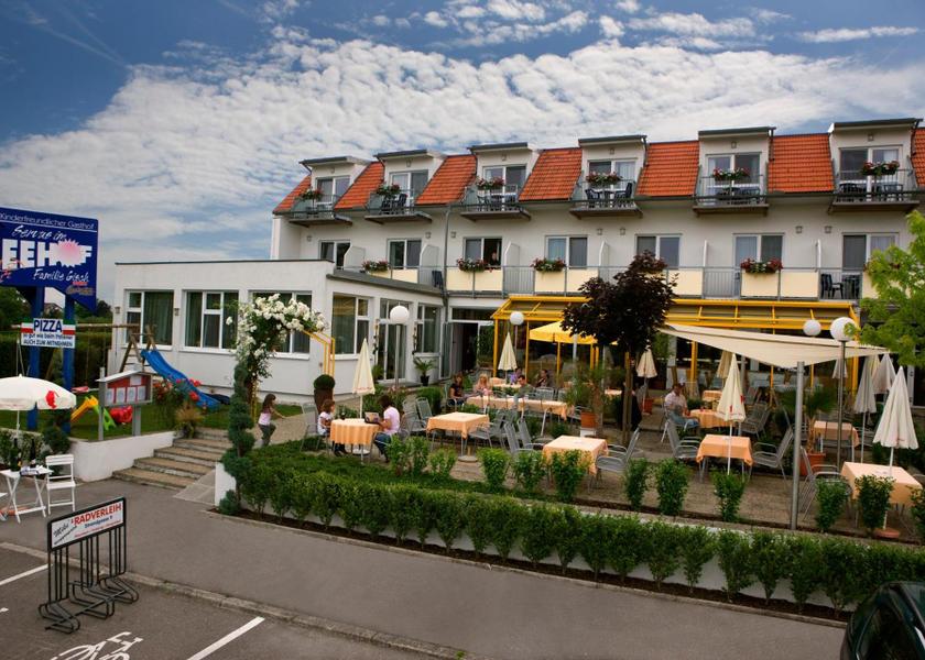 Burgenland Podersdorf am See Exterior view