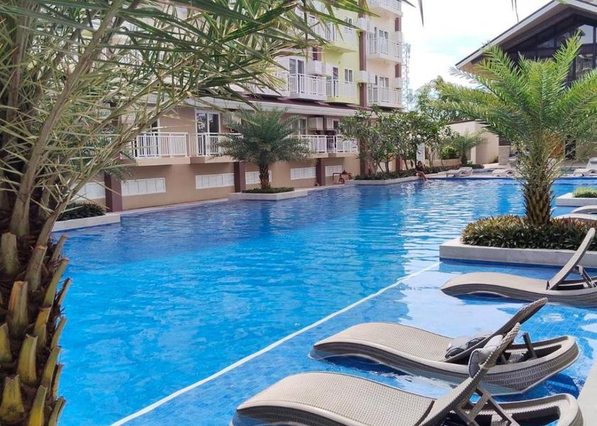 Central Visayas Lapu-Lapu Swimming pool