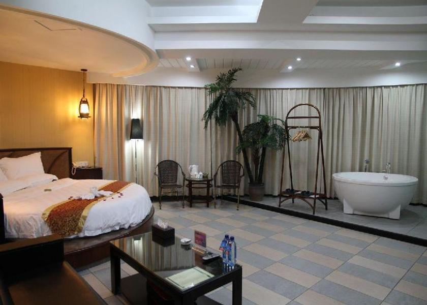 Hainan Haikou Triple