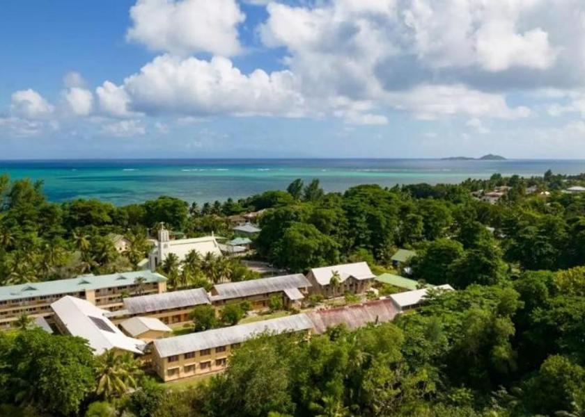  Praslin Island 