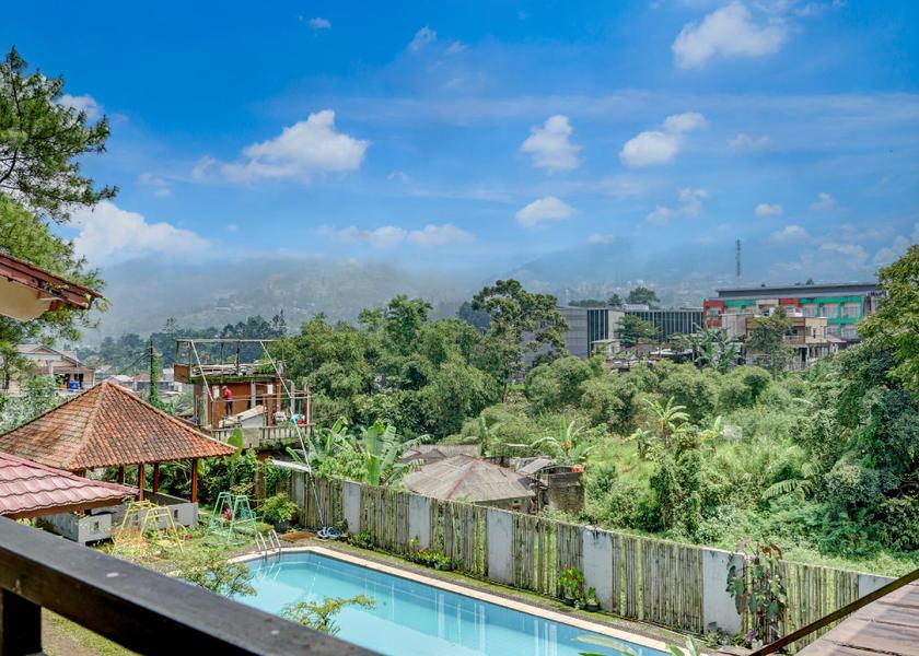 West Java Cisarua Swimming pool