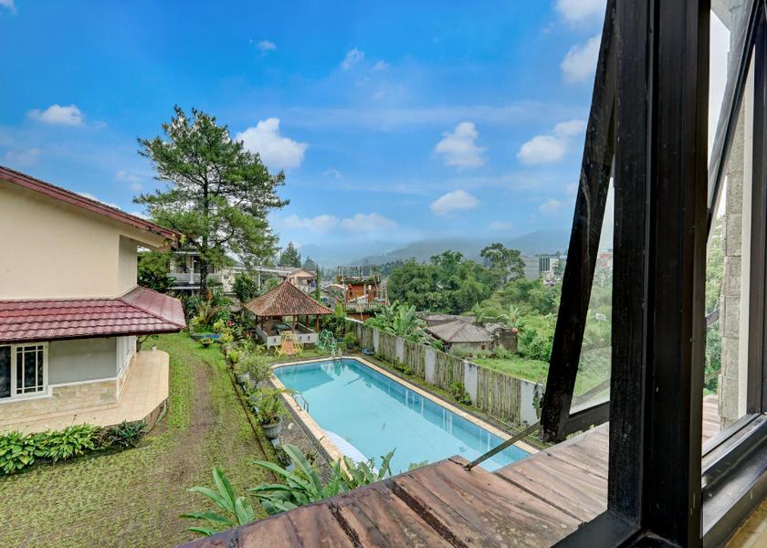West Java Cisarua Swimming pool