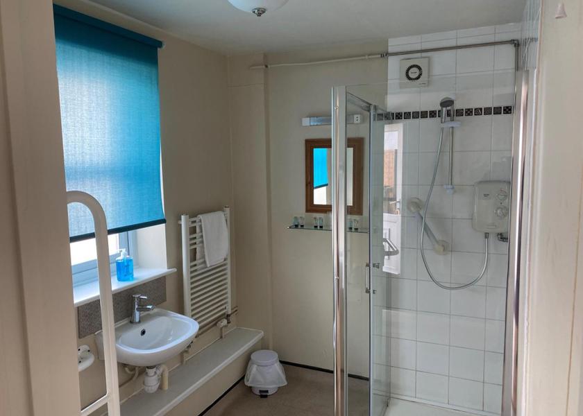 England Market Harborough Triple Room