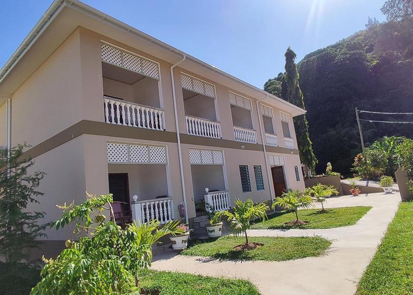  Praslin Island Exterior view