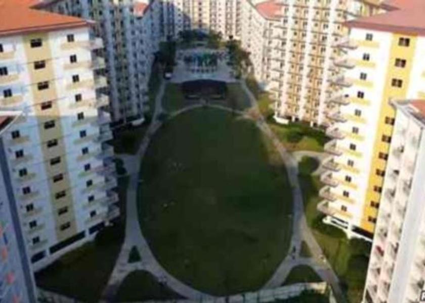  Las Pinas Surrounding environment