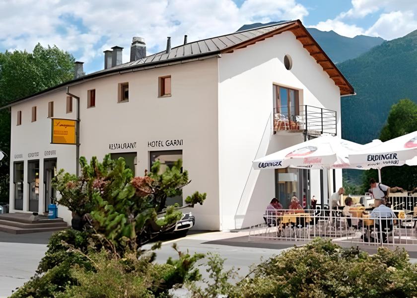 Graubünden Samedan Exterior view