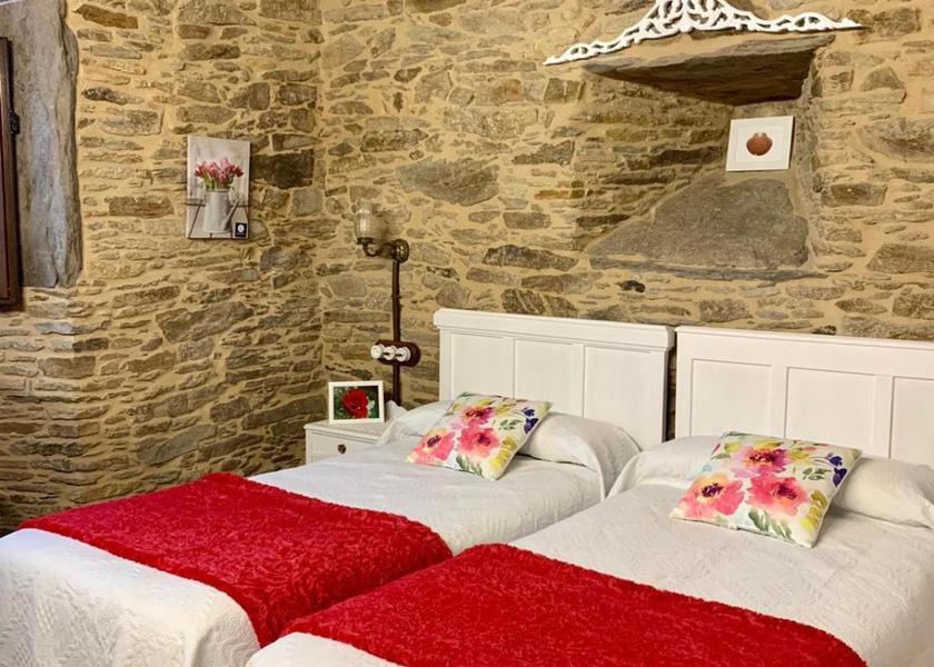 Galicia O Pino Double Room with Private Bathroom