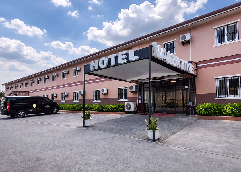 Central Luzon Angeles City Exterior view