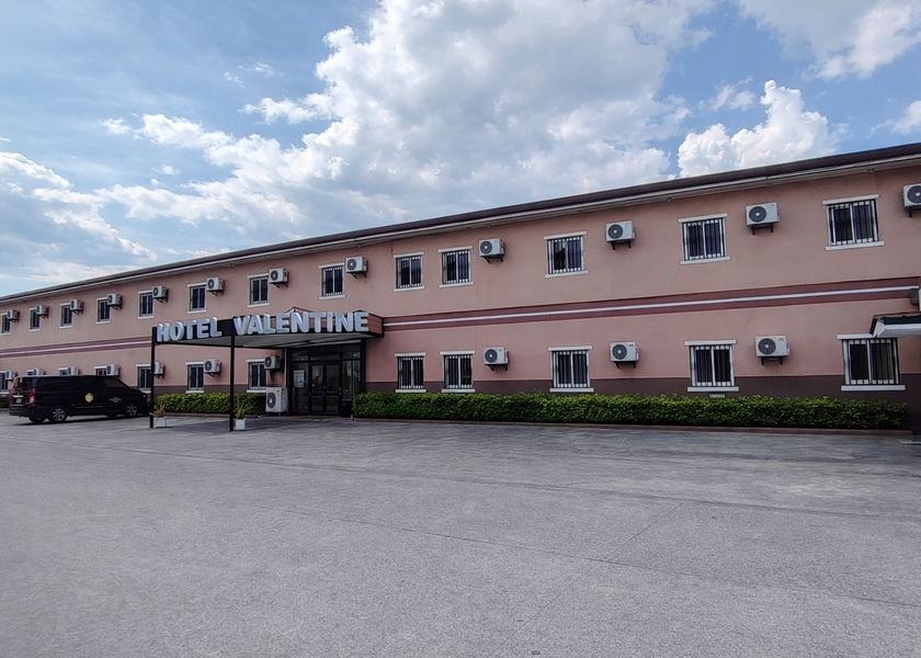 Central Luzon Angeles City Exterior view