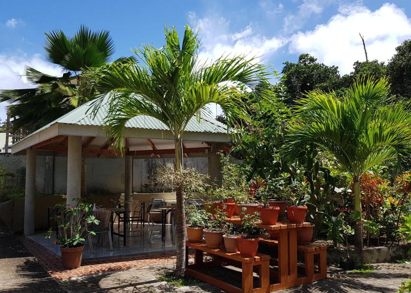  La Digue Food and beverages