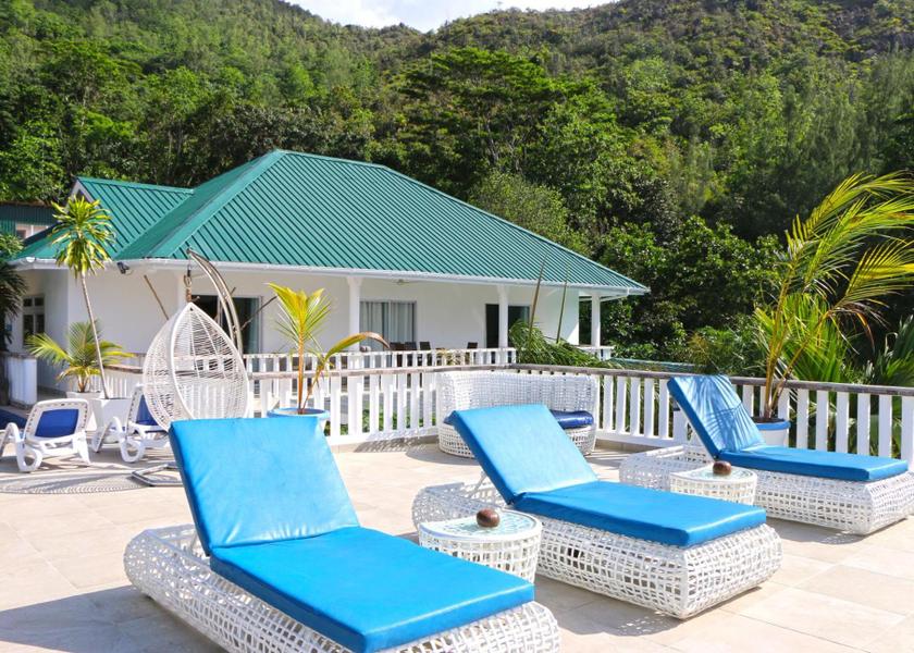  Praslin Island 