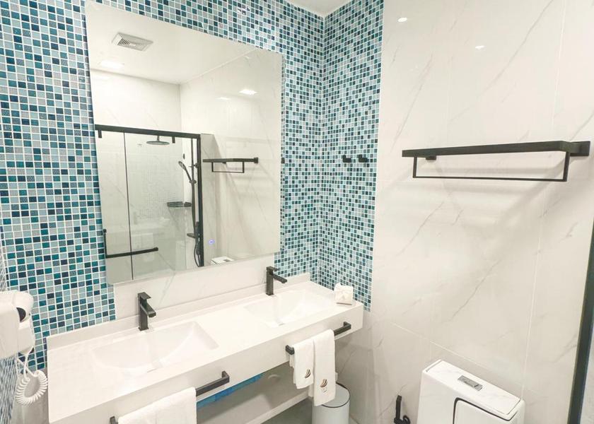 Baa Atoll Dharavandhoo Deluxe Double or Twin Room with Pool Access