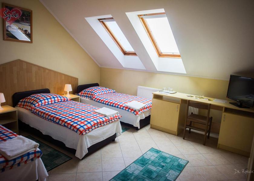 Hajdu-Bihar Debrecen Triple Room with Private Bathroom