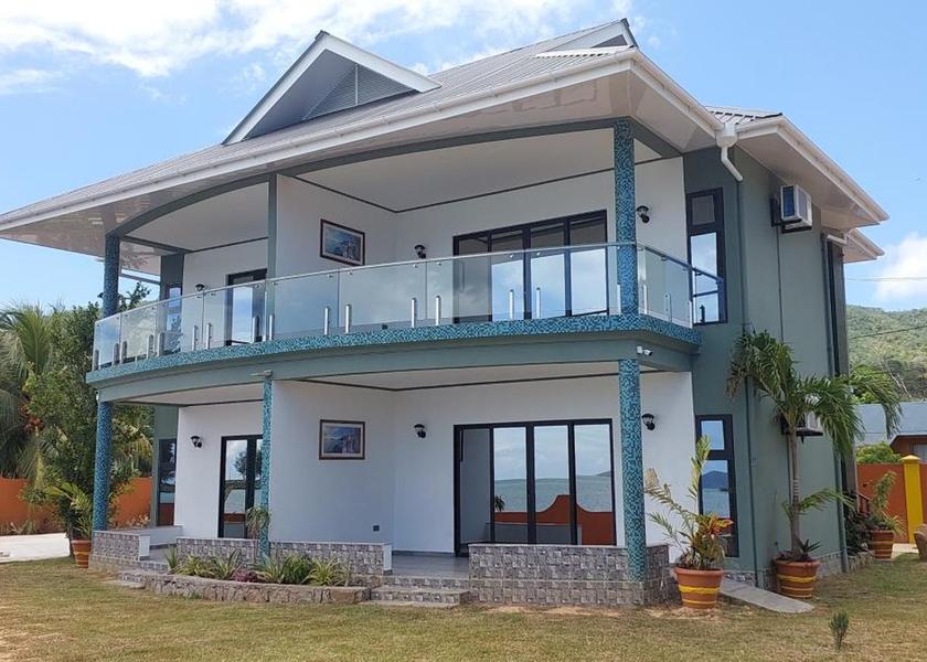  Praslin Island Exterior view