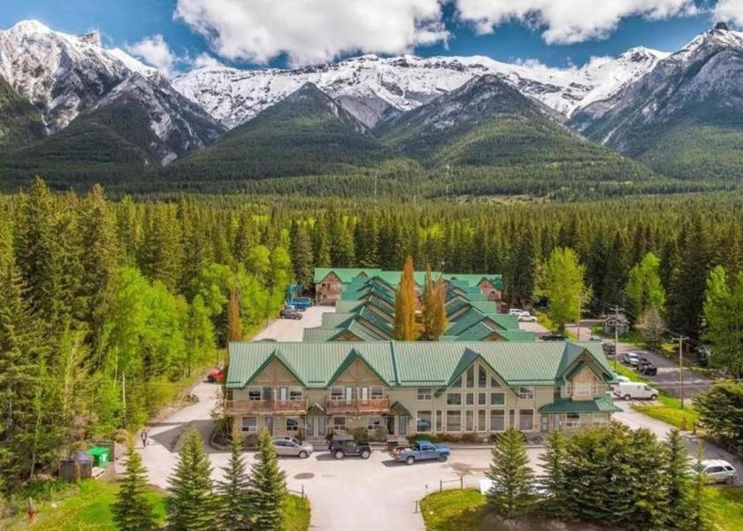 Alberta Harvie Heights Exterior view