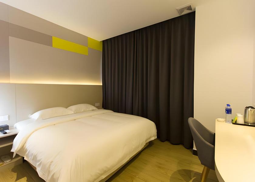 Guangdong Zhongshan Business Queen Room