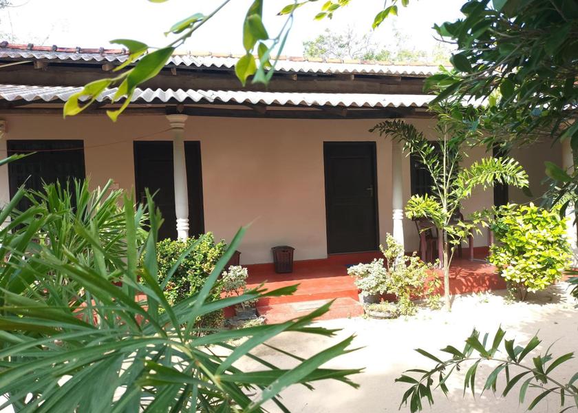 Eastern Province Nilaveli Hotel Exterior