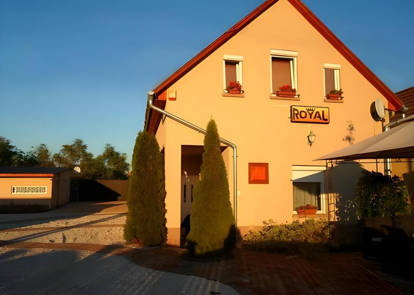 Bacs-Kiskun Kecskemet Exterior view