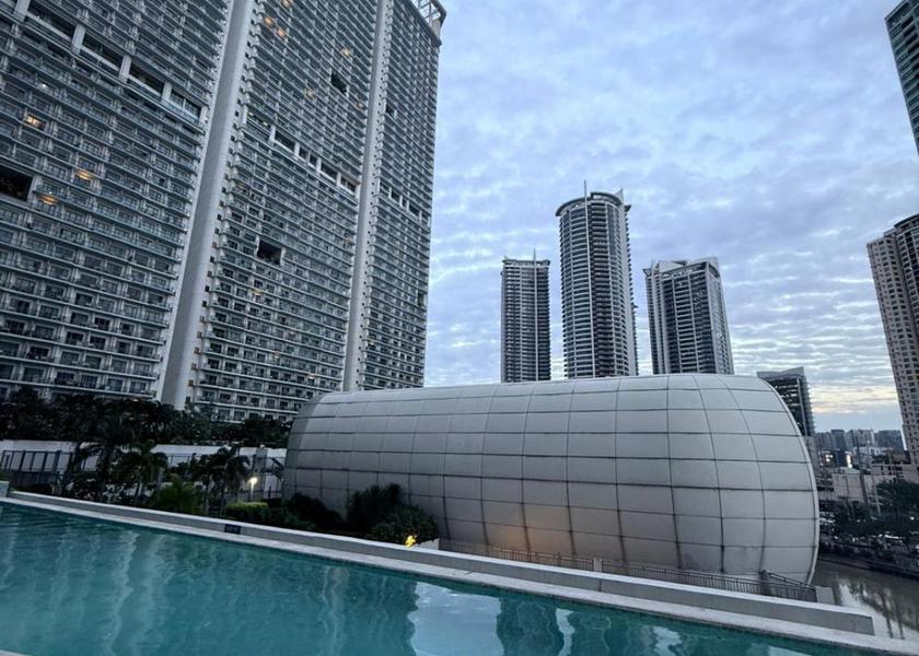  Mandaluyong Exterior view