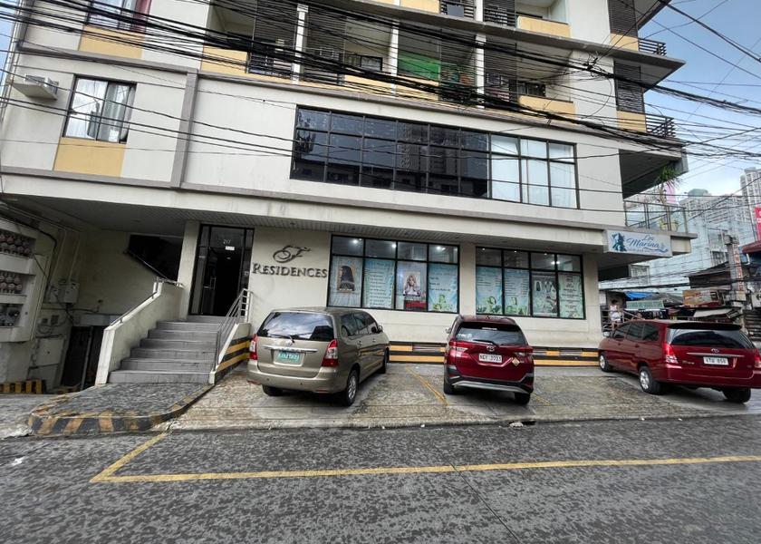  Mandaluyong Exterior view
