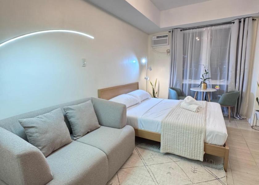 Pasig Apartment with City View