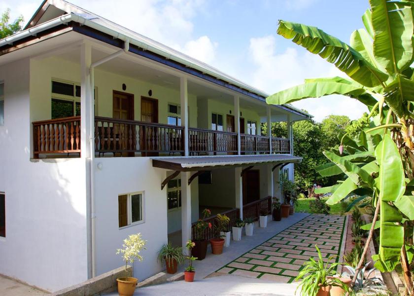  Praslin Island Hotel Exterior