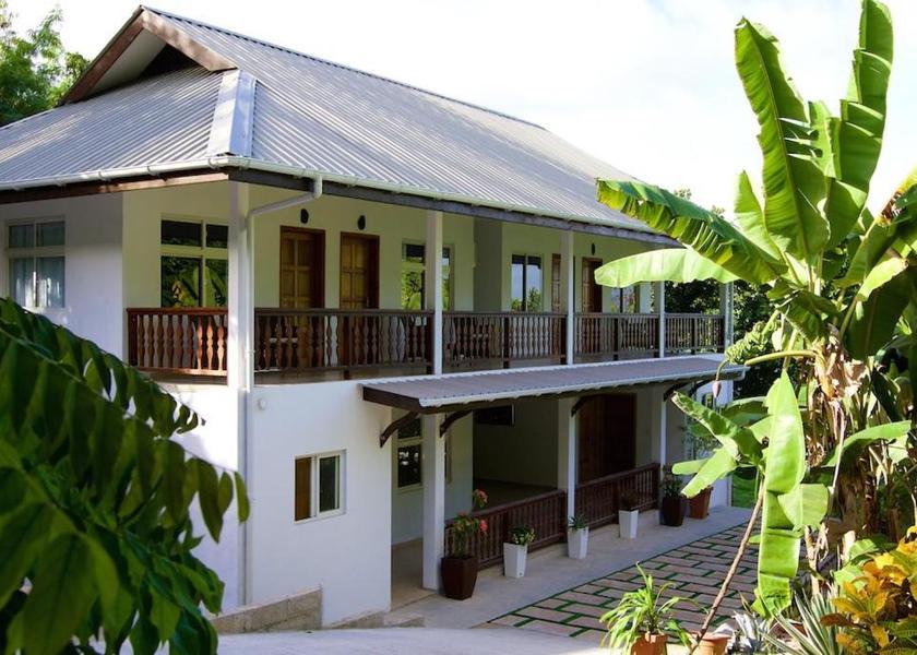  Praslin Island Exterior view