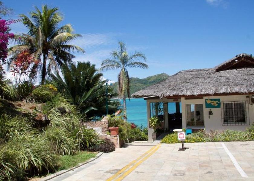  Praslin Island Exterior view