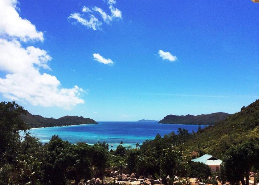  Praslin Island View