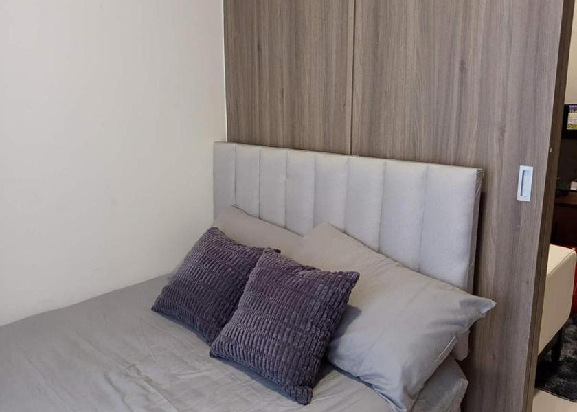  Mandaluyong King Room with Balcony
