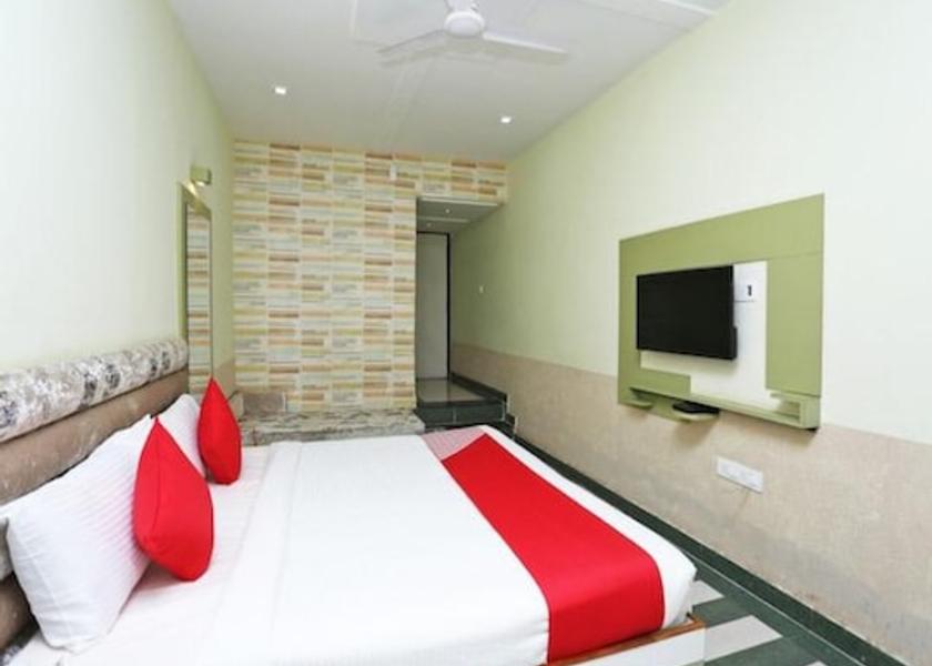 Chhattisgarh Raipur DELUXE ROOM AC