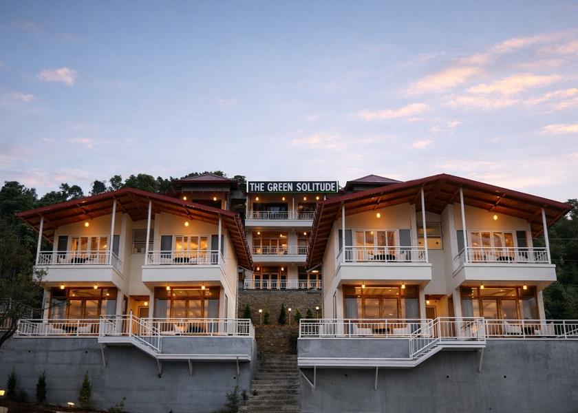 Uttarakhand Bhimtal Hotel Exterior
