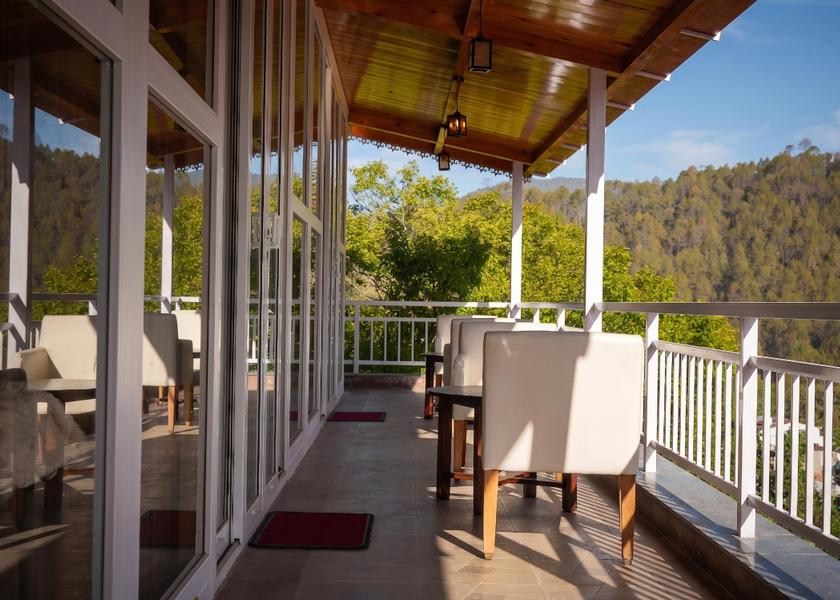 Uttarakhand Bhimtal Hotel Exterior