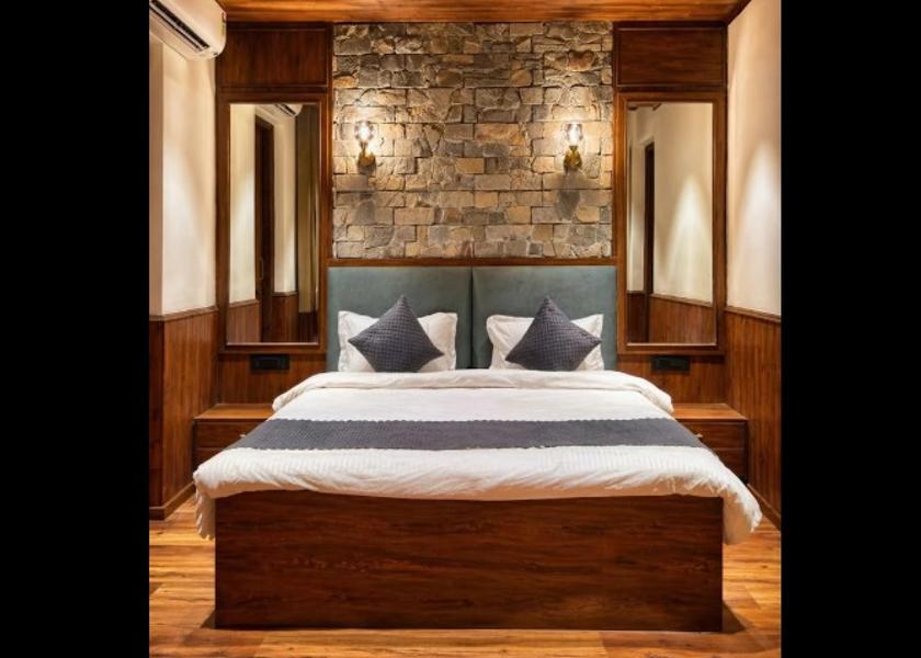 Himachal Pradesh Manali Deluxe Room