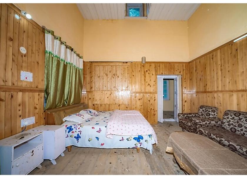 Himachal Pradesh Narkanda Deluxe Room
