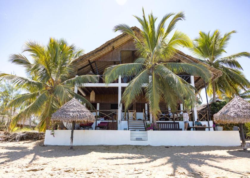  Nosy Be Hotel Exterior
