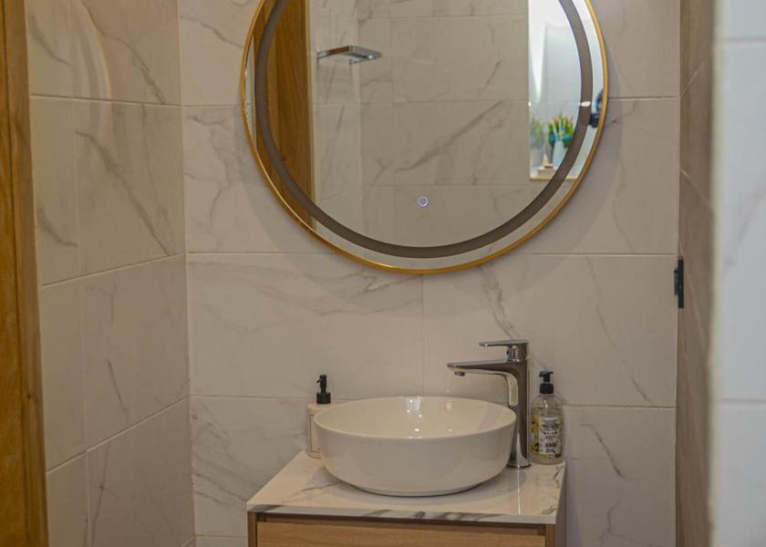  Cotonou One-Bedroom Superior Apartment