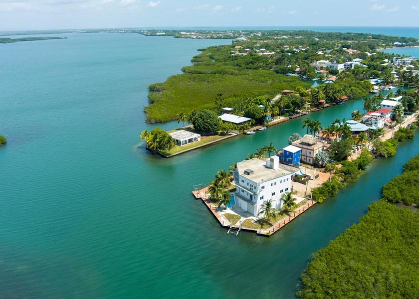 Stann Creek Placencia Exterior view