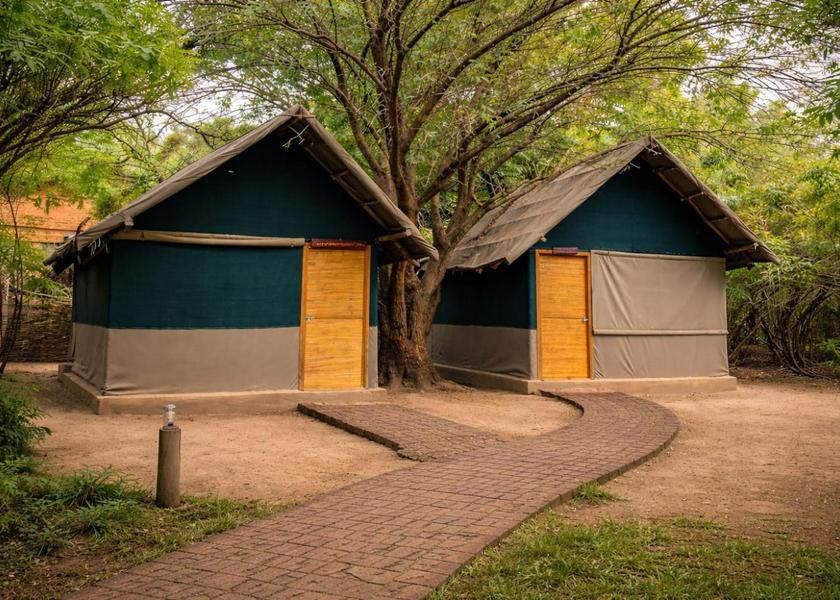  South Luangwa National Park Hotel Exterior
