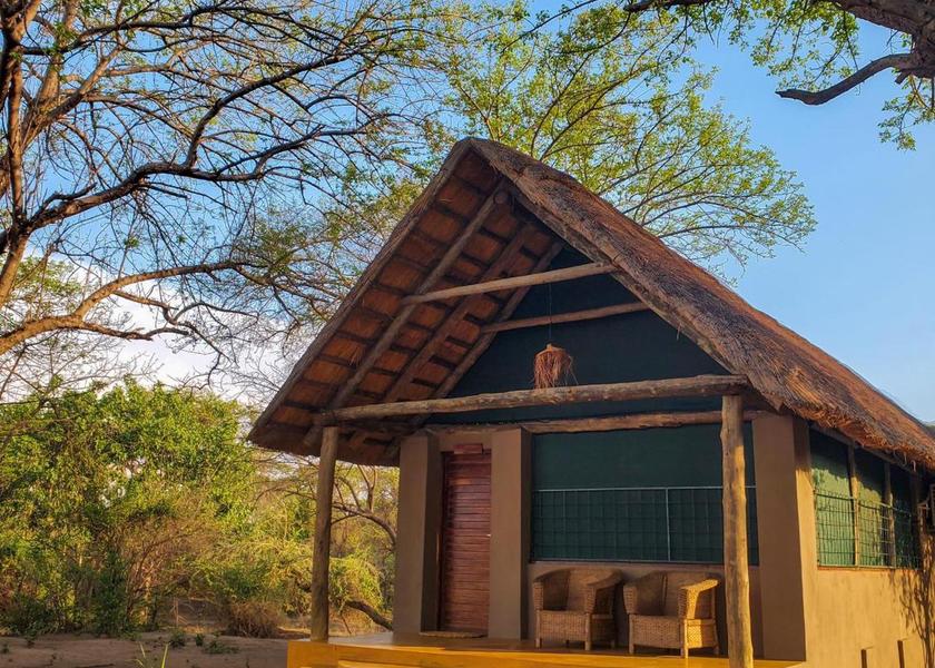  South Luangwa National Park Hotel Exterior