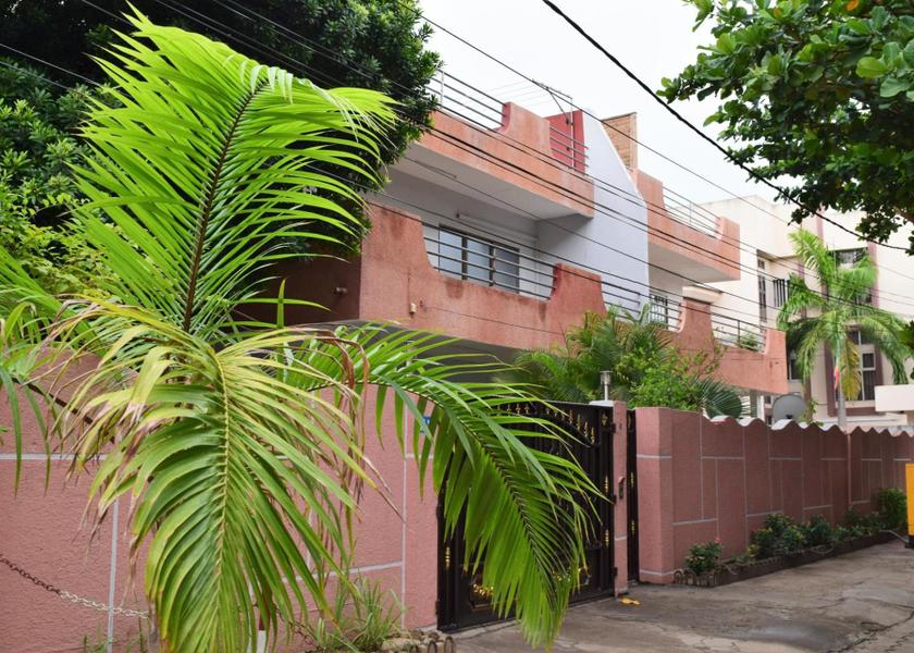  Cotonou Entrance