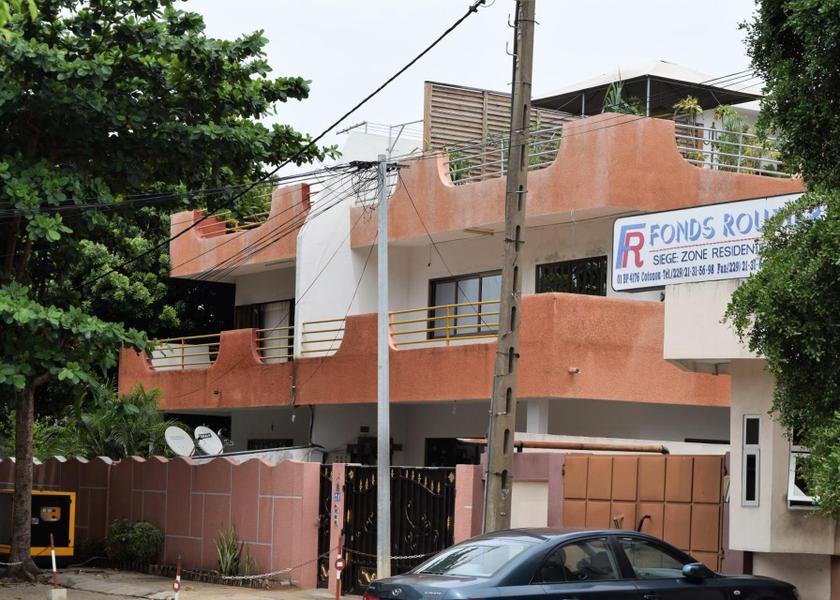  Cotonou Entrance