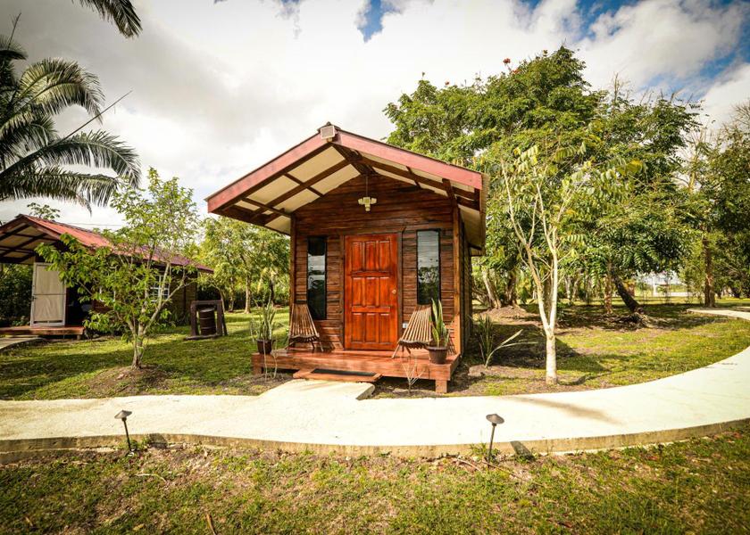 Cayo Belmopan Hotel Exterior