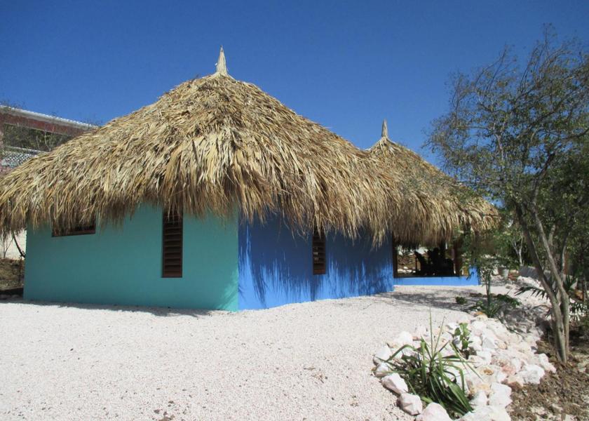  Soto Exterior view